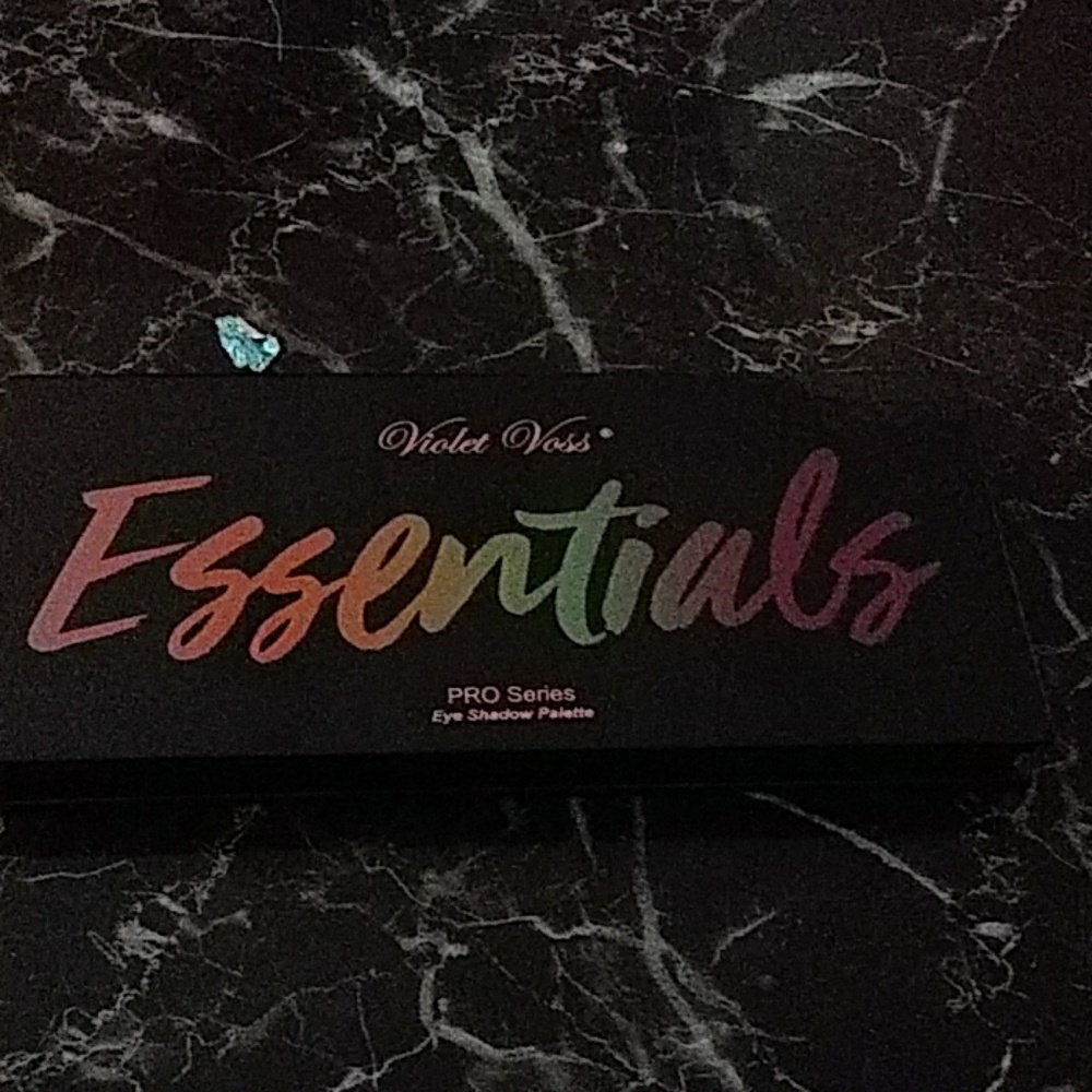 Violet Voss Essentials Eye Palette.